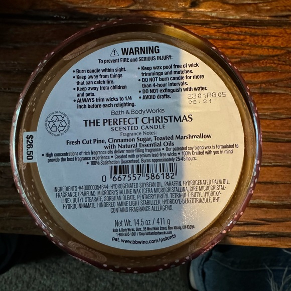 Bath and Body Works 3 wick candle - Picture 4 of 4